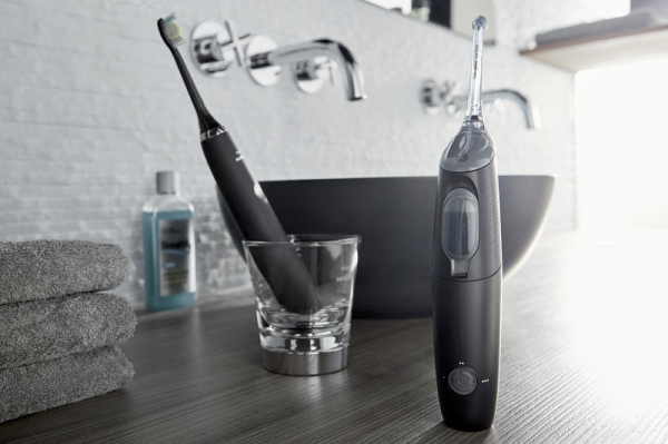 Philips Sonicare DiamondClean Black szczoteczka elektryczna soniczna + Philips Sonicare AirFloss Ultra Black HX8491/03