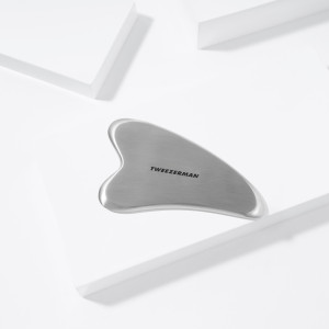 Tweezerman Stainless Steel Gua Sha  - masażer do twarzy ze stali nierdzewnej